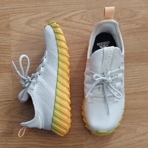 Adidas Kaptir Flow Sneaker